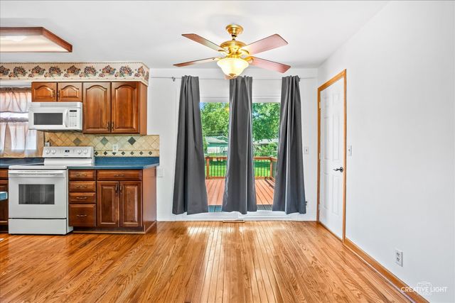 176 Boulder Hill Pass, Montgomery, IL 60538