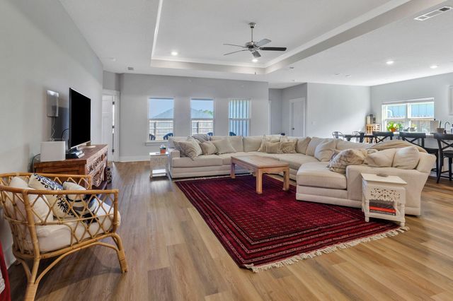 6352 Forest Bay Avenue, Gulf Breeze, FL 32563