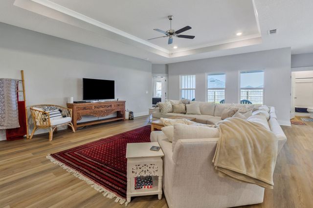 6352 Forest Bay Avenue, Gulf Breeze, FL 32563