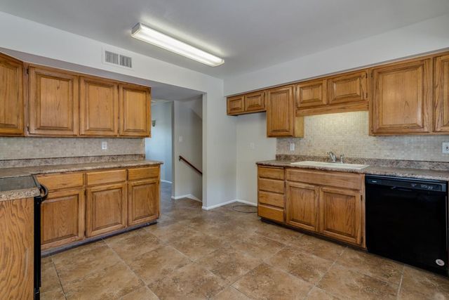 137 E Riviera Drive, Tempe, AZ 85282