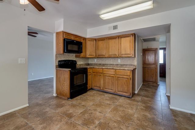 137 E Riviera Drive, Tempe, AZ 85282