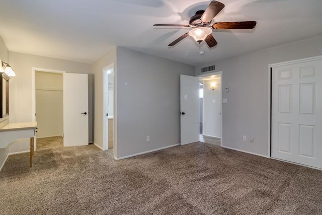 137 E Riviera Drive, Tempe, AZ 85282