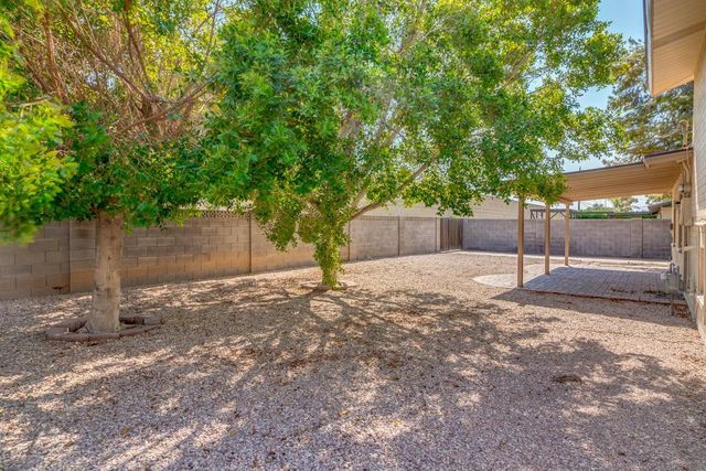 137 E Riviera Drive, Tempe, AZ 85282