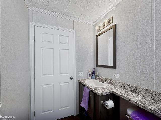 38051 Pardo Drive, Clinton Township, MI 48038