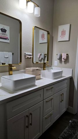 3393 Soda Way, Sacramento, CA 95834