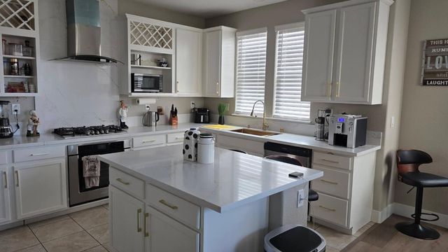 3393 Soda Way, Sacramento, CA 95834