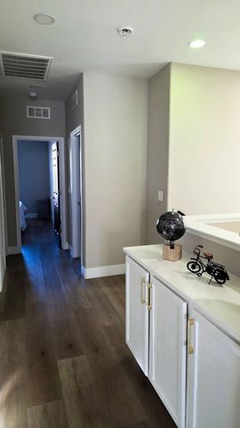 3393 Soda Way, Sacramento, CA 95834