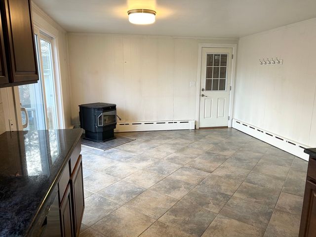 75 Marlboro Rd, Southborough, MA 01772