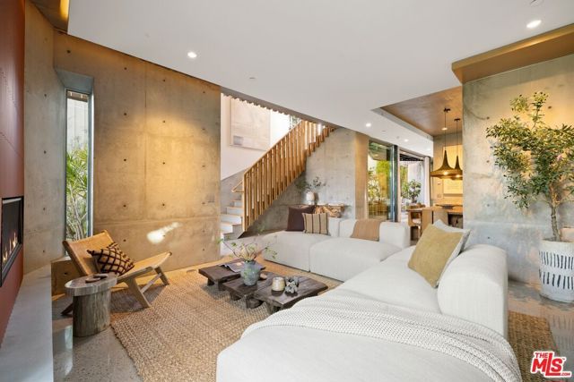 825 Palms Boulevard, Venice (los Angeles), CA 90291