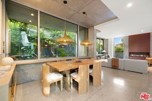 825 Palms Boulevard, Venice (los Angeles), CA 90291