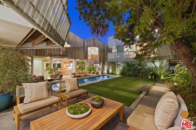 825 Palms Boulevard, Venice (los Angeles), CA 90291