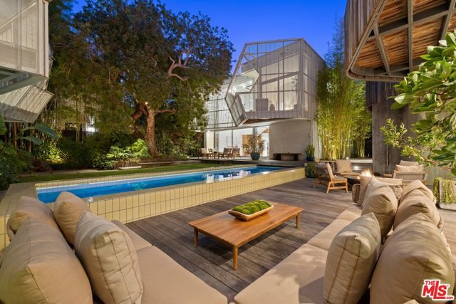 825 Palms Boulevard, Venice (los Angeles), CA 90291