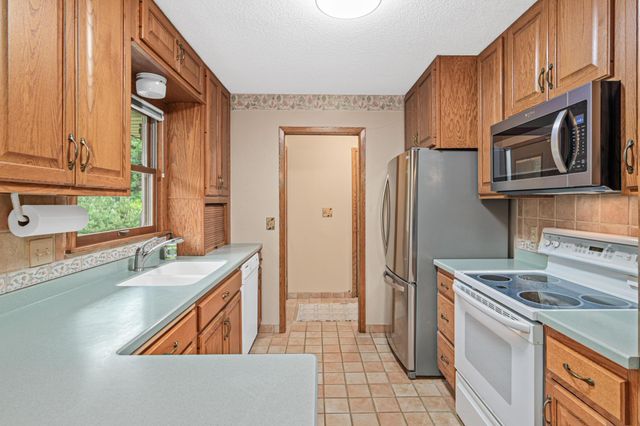 8081 Carmen Avenue, Inver Grove Heights, MN 55076