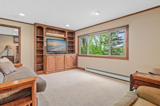 8081 Carmen Avenue, Inver Grove Heights, MN 55076