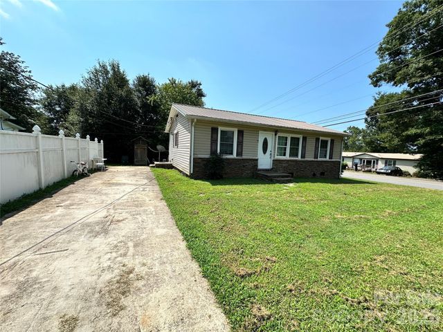 601 E Saunders Avenue, Newton, NC 28658