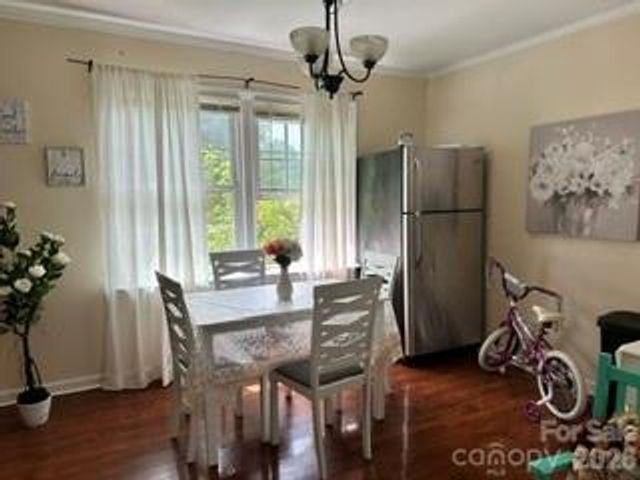 601 E Saunders Avenue, Newton, NC 28658