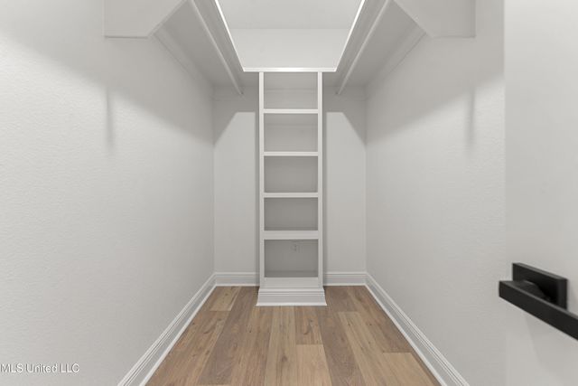 8755 Daisy Vestry Road, Biloxi, MS 39532