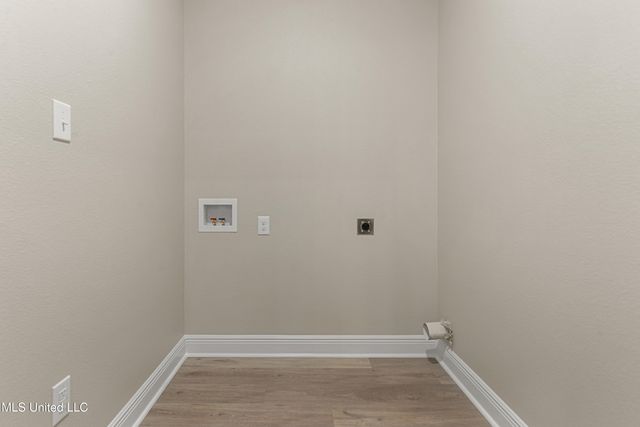 8755 Daisy Vestry Road, Biloxi, MS 39532