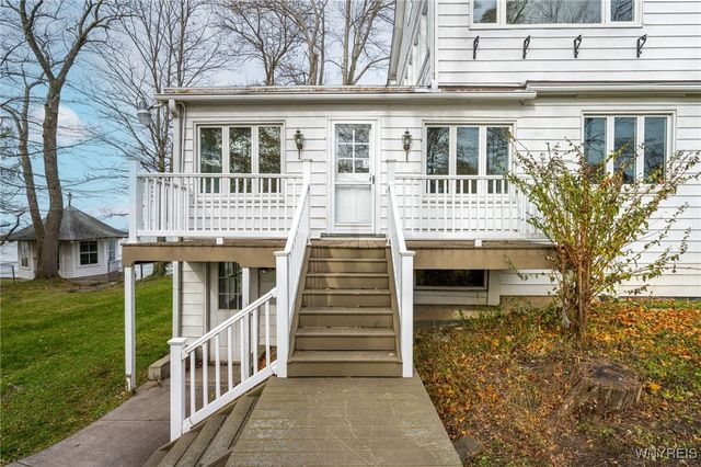 5198 Lake Shore Road, Hamburg, NY 14075