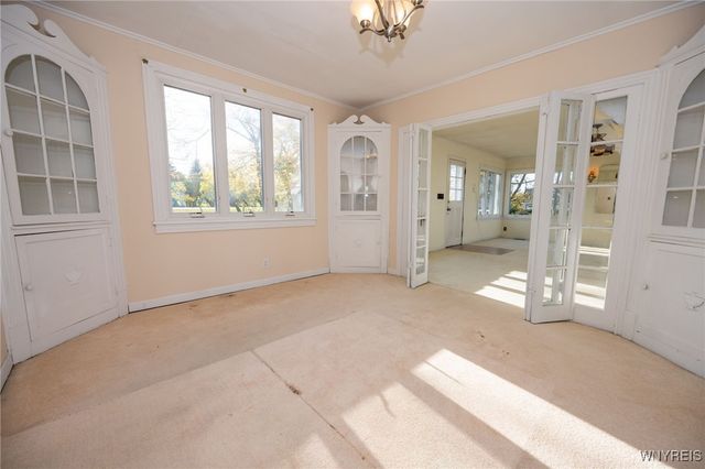 5198 Lake Shore Road, Hamburg, NY 14075