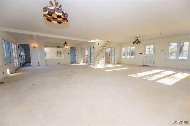 5198 Lake Shore Road, Hamburg, NY 14075