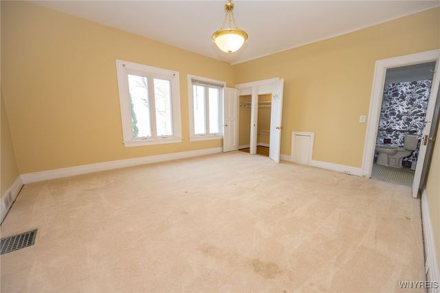 5198 Lake Shore Road, Hamburg, NY 14075