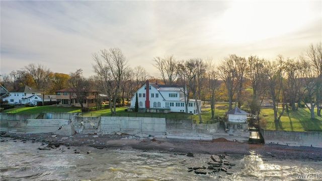 5198 Lake Shore Road, Hamburg, NY 14075