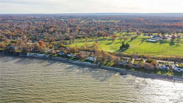 5198 Lake Shore Road, Hamburg, NY 14075