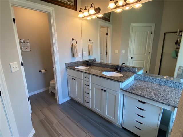 1110 Tulip Street, Centerton, AR 72719