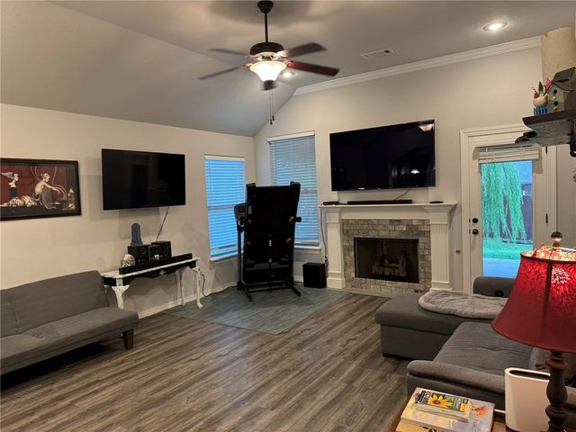 1110 Tulip Street, Centerton, AR 72719