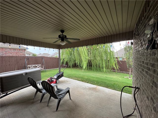 1110 Tulip Street, Centerton, AR 72719