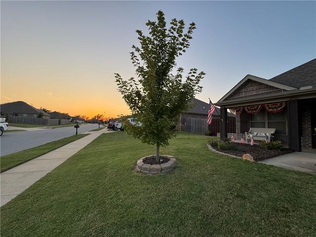 1110 Tulip Street, Centerton, AR 72719