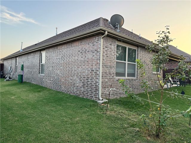 1110 Tulip Street, Centerton, AR 72719