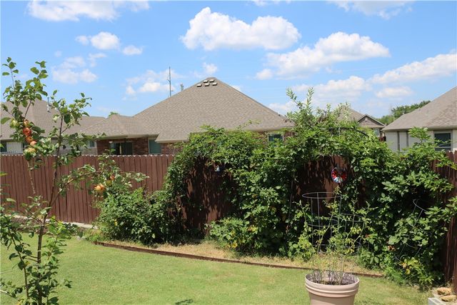 1110 Tulip Street, Centerton, AR 72719