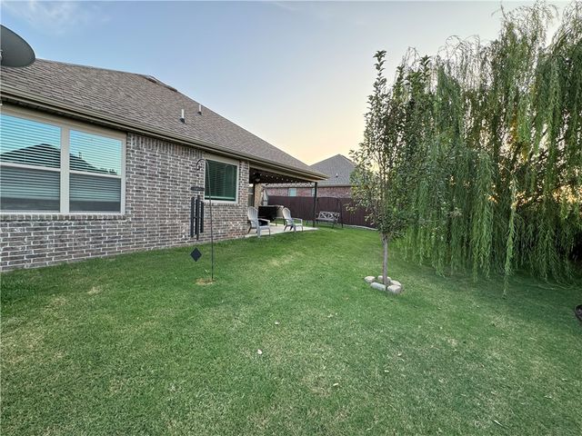 1110 Tulip Street, Centerton, AR 72719