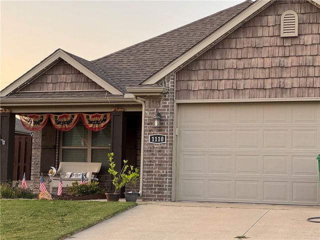 1110 Tulip Street, Centerton, AR 72719