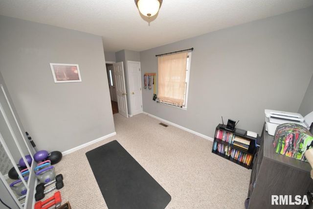 824 McCauley Lane, Mt Vernon, IL 62864