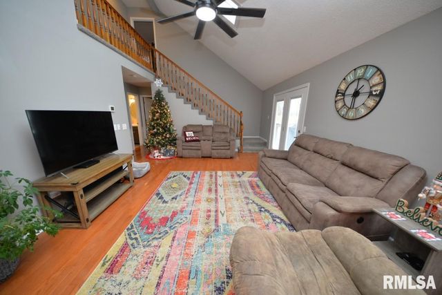 824 McCauley Lane, Mt Vernon, IL 62864