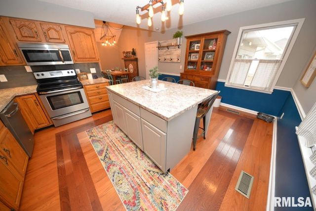 824 McCauley Lane, Mt Vernon, IL 62864