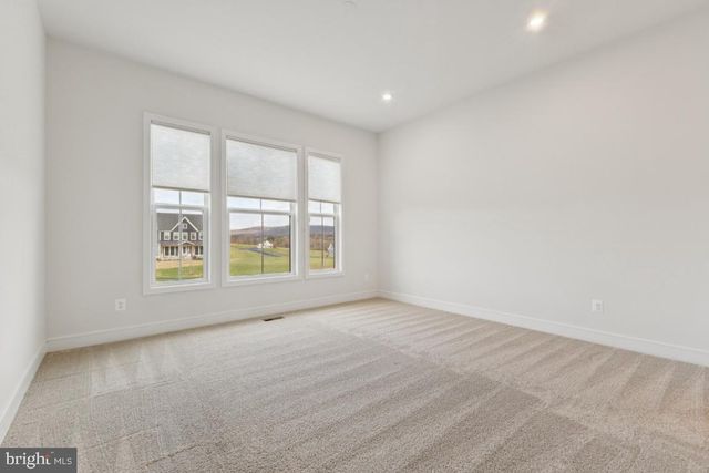 38732 SILVER KING CIR, Waterford, VA 20197