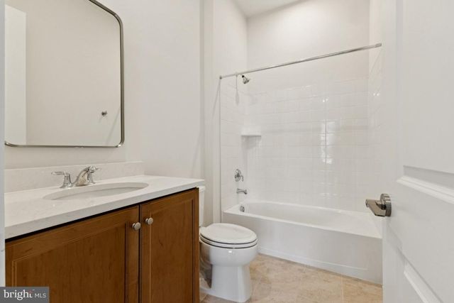 38732 SILVER KING CIR, Waterford, VA 20197