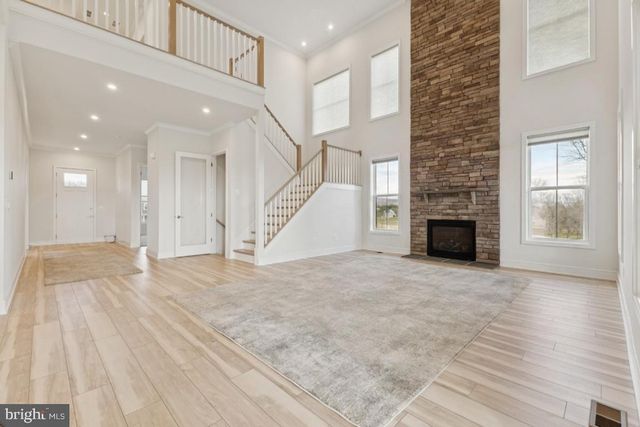 38732 SILVER KING CIR, Waterford, VA 20197