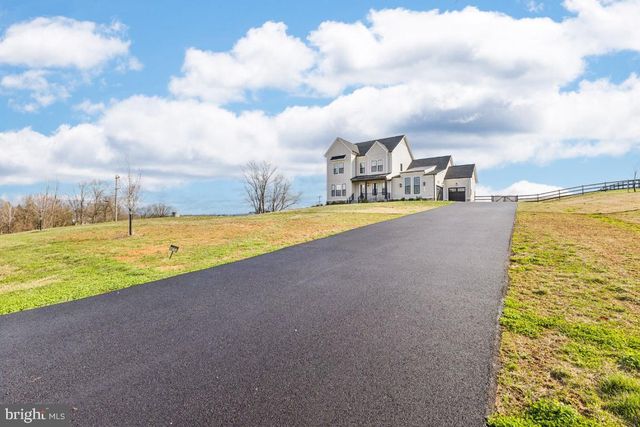 38732 SILVER KING CIR, Waterford, VA 20197