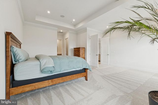 38732 SILVER KING CIR, Waterford, VA 20197