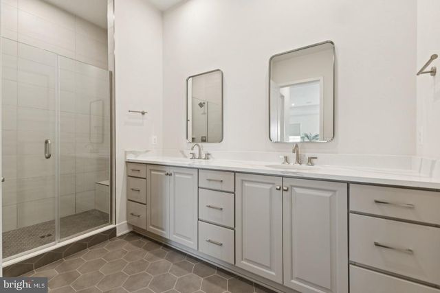 38732 SILVER KING CIR, Waterford, VA 20197