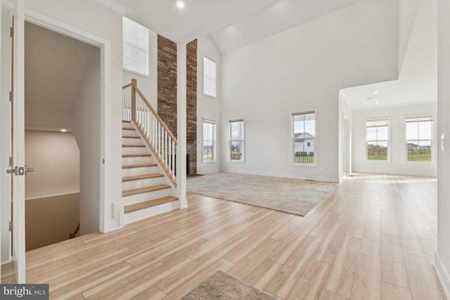 38732 SILVER KING CIR, Waterford, VA 20197