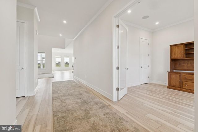 38732 SILVER KING CIR, Waterford, VA 20197