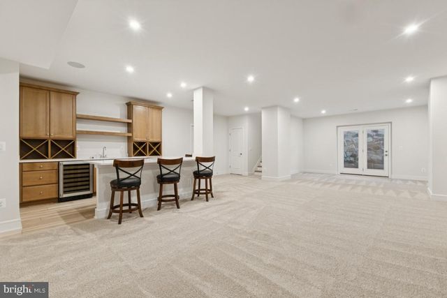 38732 SILVER KING CIR, Waterford, VA 20197