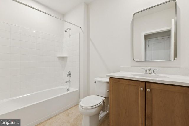 38732 SILVER KING CIR, Waterford, VA 20197