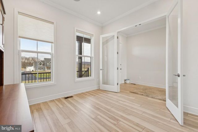 38732 SILVER KING CIR, Waterford, VA 20197